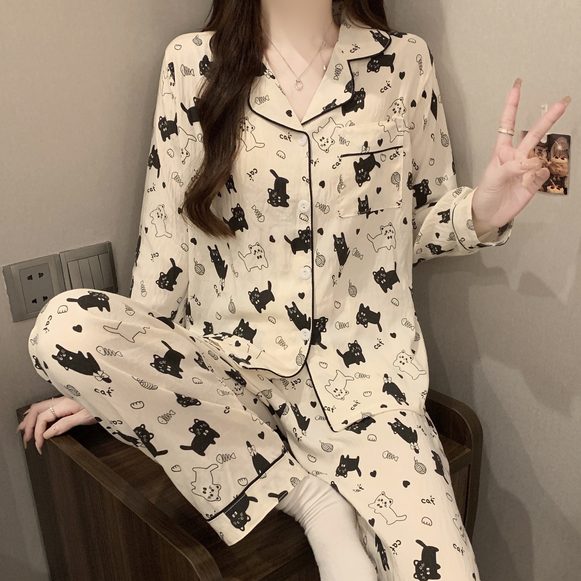 이중 길이: 241#검은 고양이