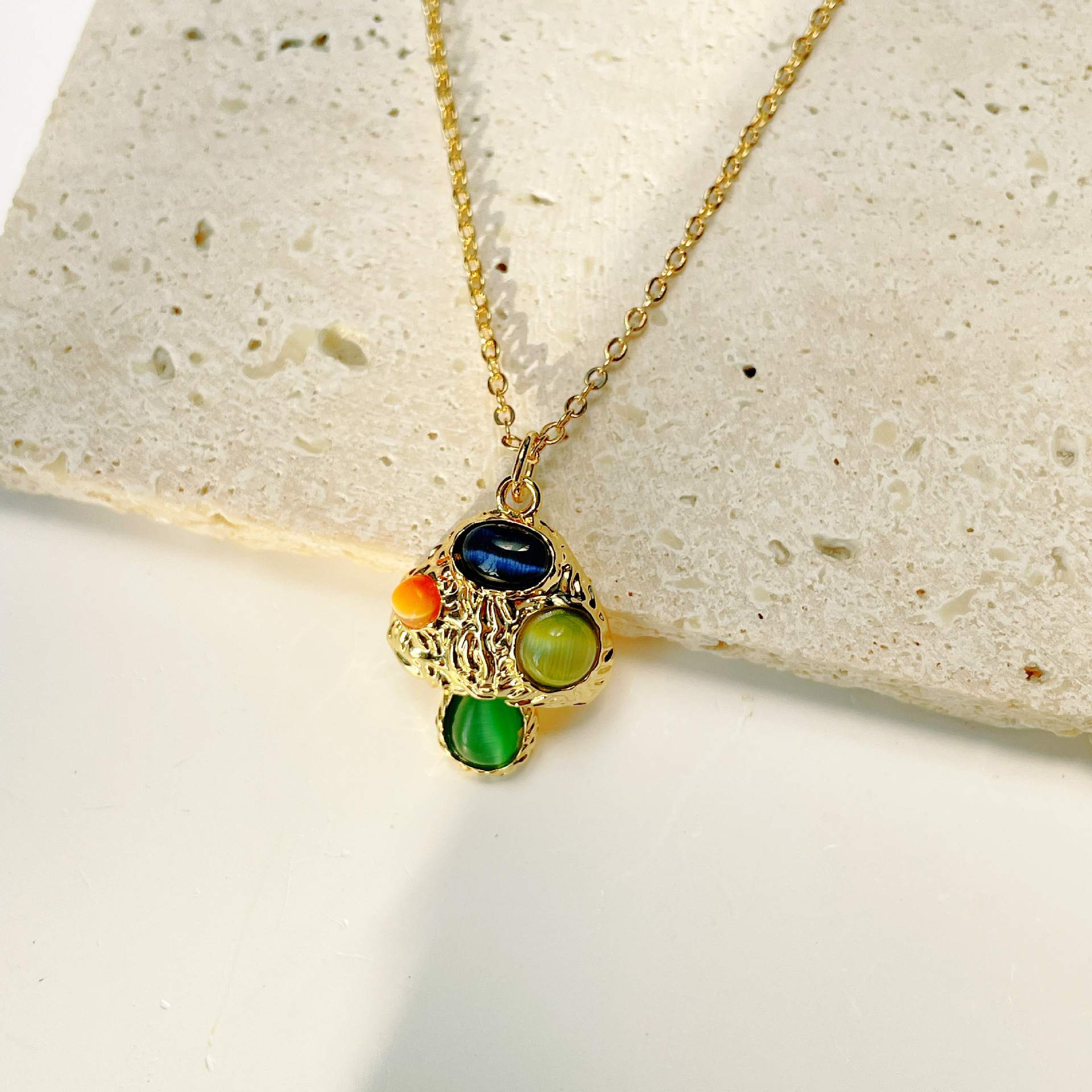 Retro Irregular Geometric Copper Gold Plated Ellipse Plating Natural Stone Pendant Necklace