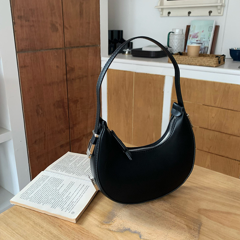 Design portátil coreano novo crescente picante menina axila fivela de metal pequena bolsa redonda para mulheres_voghion.com