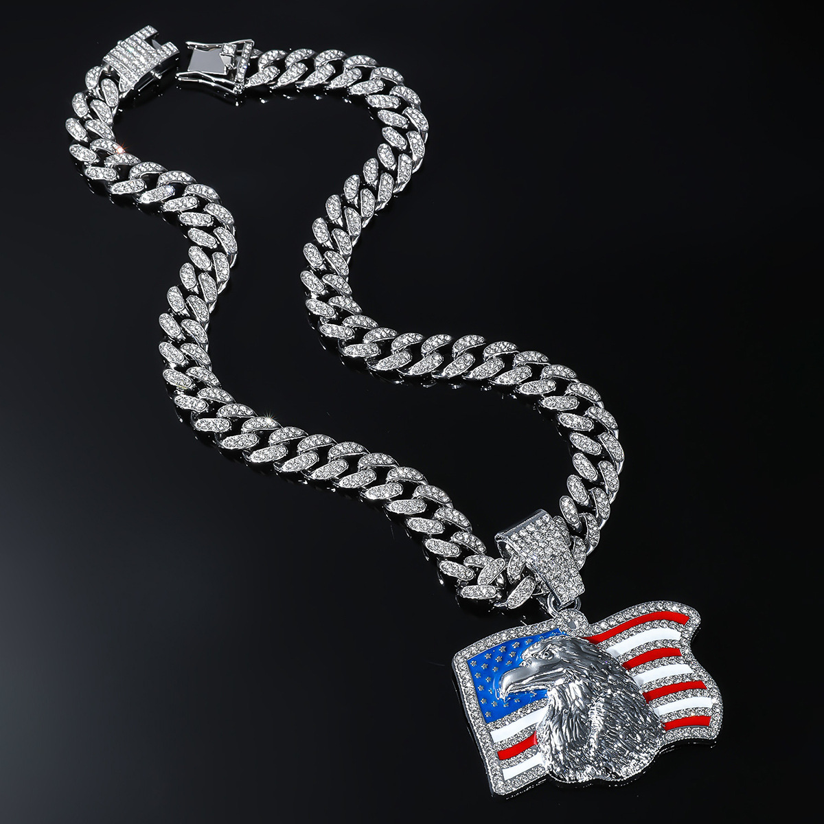 Grenzüberschreitender neuer Flaggen-Adler-Strassanhänger Trump Amerikanische Wahl Trendiger Schmuck Legierung Halskette Großhandel_voghion.com