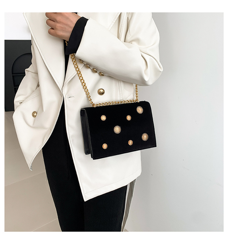Cross-border fashionable velvet small square bag for women, simple and fashionable single-shoulder bag, new autumn and winter crossbody chain bag undefined