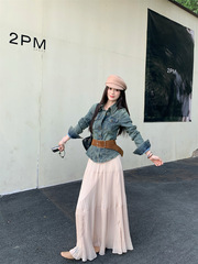 香港風レトロな青いカウボーイコート女性春2025新デザイン感小衆正肩が腰を収めて上着を修理する