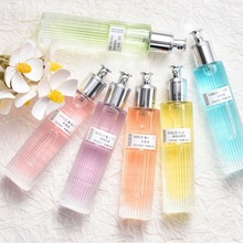 �谲���߶��ڴ�Ůʿ��ˮ���µ�����㻨�����{��y���Flһ�����l