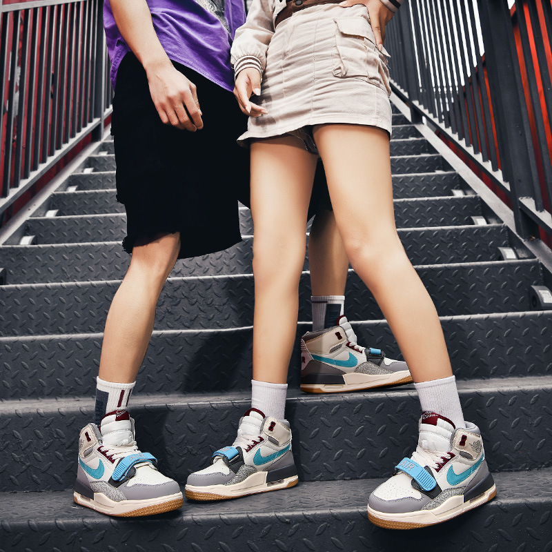 Basketball Shoes Putian Men's Shoes Lakers Purple and Gold Collaboration High-Top Sneakers Men's Practical Sports Shoes Air Cushion Shock Absorption Youth