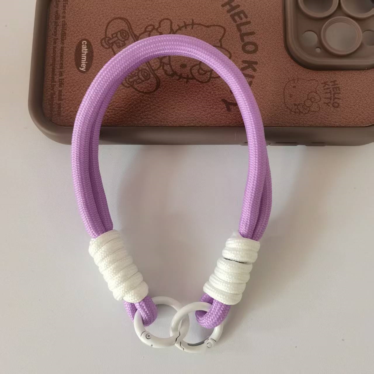 보라색과 흰색 팔찌