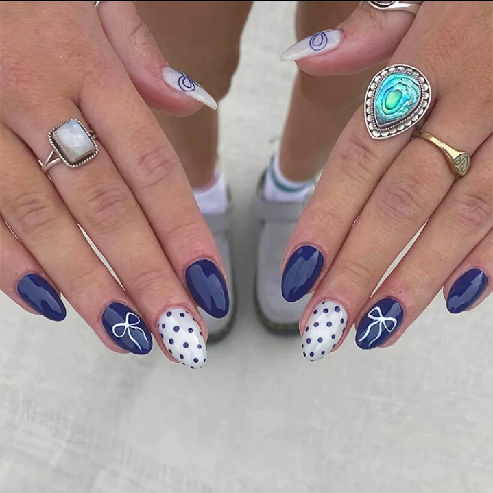 Cross-Border Press-On Nail Tips, Short Round, Dark Blue, with a Sweet and Cute Bow, Exquisite Aesthetic Style, Polka Dot Surface, Wearable Nails Cross-Border Press-On Nail Tips, Short Round, Dark Blue, with a Sweet and Cute Bow, Exquisite Aesthetic Style, Polka Dot Surface, Wearable Nails