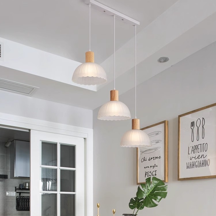 Lámpara nórdica lámpara de comedor lámpara de comedor madera sólida simple moderna lámpara de decoración de bar balcón lámpara de entrada