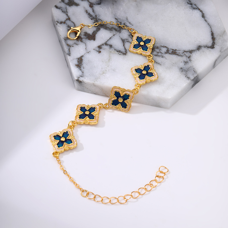 Europa y América de moda retro pulsera de cinco hojas mujeres joyas transfronterizas personalidades de diseño joyas de mano joyas de alta calidad