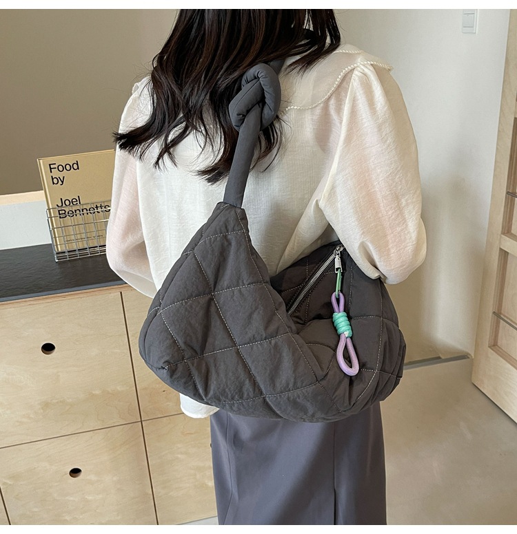 Bag, women's tote large capacity summer crossbody 2024 new versatile cloth bag, diamond grid college student class bag_voghion.com