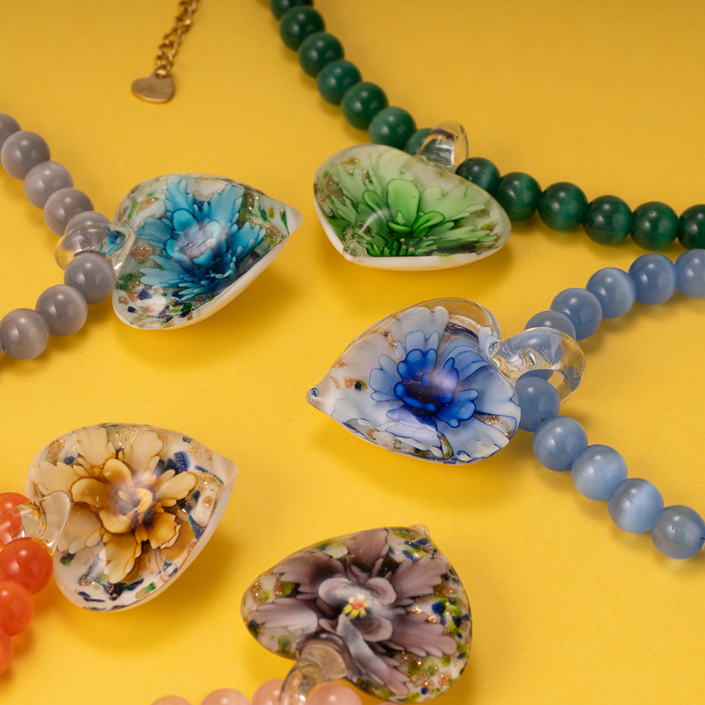 Pendant Necklace Classification Opal Chain Material Simple Style Classic Style Heart Shape Cat's Eye Stone Glass Beaded Chain Beaded Necklaces Wholesale