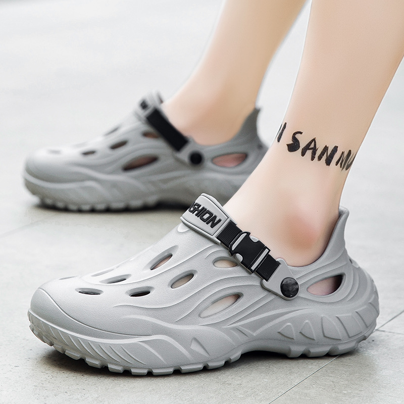 Pisar zapatos con agujeros de mierda, tendencia de verano para hombres, zapatillas de tacón exterior, suela gruesa, antideslizante, sandalias de playa al aire libre resistentes al desgaste