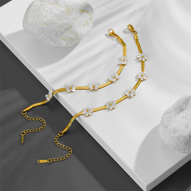 18K Real Gold Plated Plating Material 304 Stainless Steel Pendant Material PVD Coated Real Gold Plated 18K Gold Flower Butterfly Titanium Steel Sweet Waterproof Non Tarnish Titanium Steel Bracelets