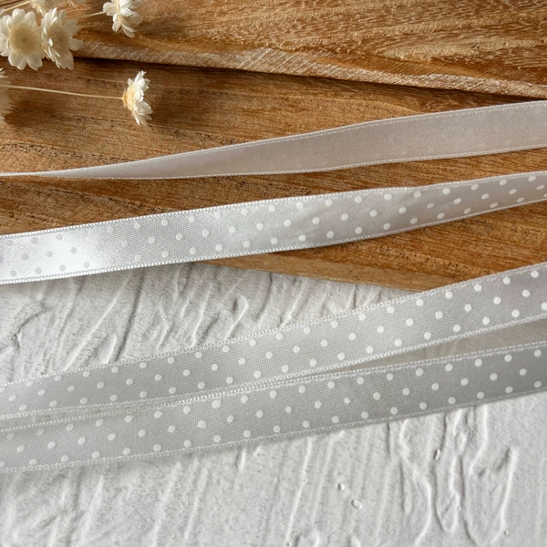 Benbai: 0.9 cm wide, 1 meter long