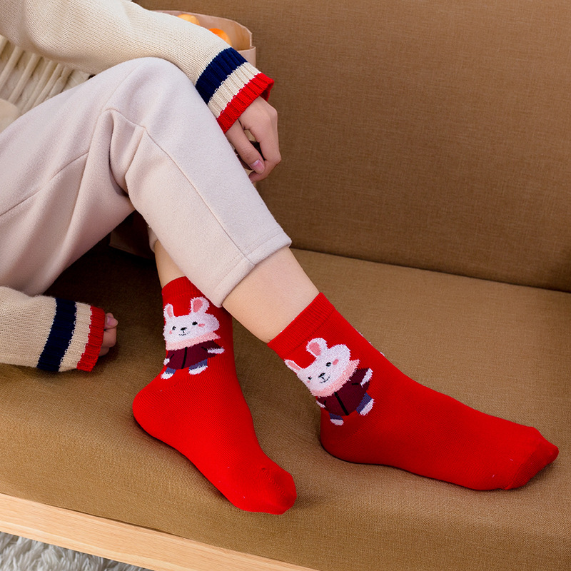 Calcetines de algodón de color puro calcetines de moda de dibujos animados a rayas de oso de media pantorrilla de mujer Festival de Primavera Año Nuevo rojo cumpleaños año festivo Calcetines