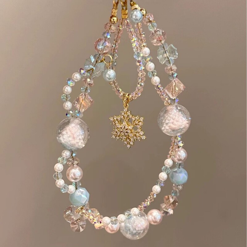 Autumn and Winter New Style Sparkling Diamond Snowflake Blue Pink White Beaded Mobile Phone Pendant Christmas Tree Keychain Fashionable Versatile Pendant