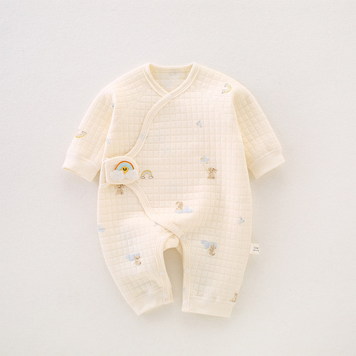 Newborn baby jumpsuit, children's autumn and winter pure cotton boneless clothes, newborn pajamas, men's and women's baby crawling clothes, spring and autumn