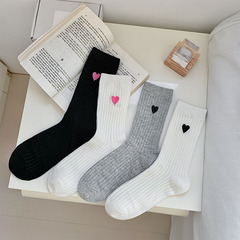 Socks with Japanese-style sweet heart embroidery, crew socks, thin for spring and summer, cute for girls, plain vertical stripes, ruffled socks