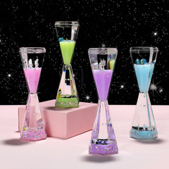 Creative Gift Floating Astronaut Liquid Oil Dropper Sculpture Astronaut Hourglass Timer Student Desk Pen Holder