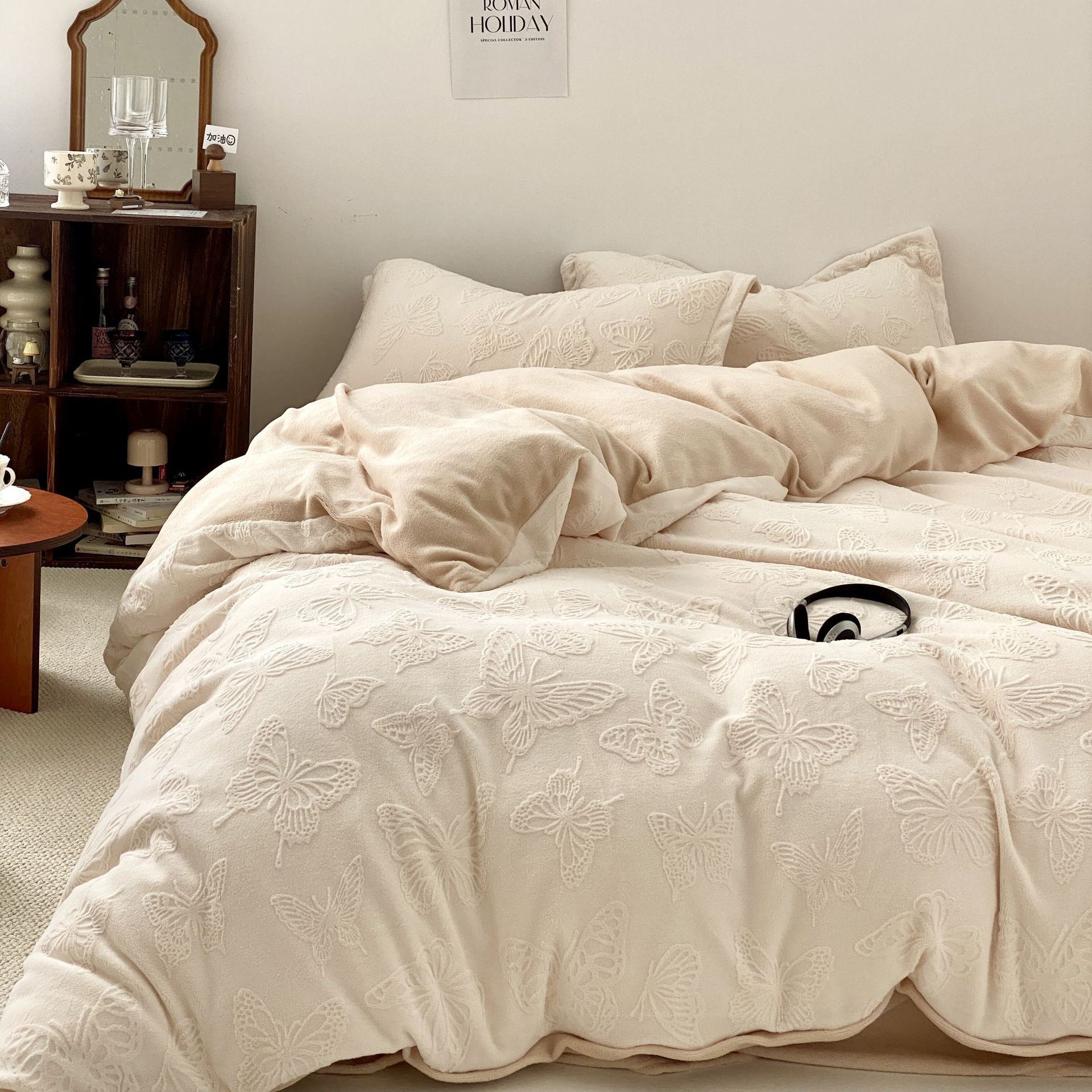 class a thickened milk fiber embossed fabric four-piece set winter light luxury high-grade thermal duvet cover bare sleeping velvet kit