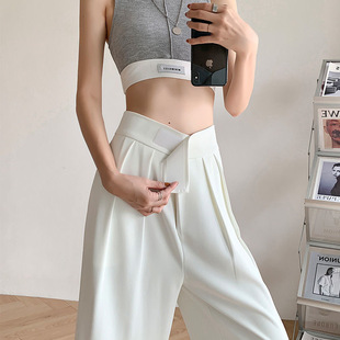 �ļ�����ڰ�ɫ���ѝŮħ�g�N�����������e�����ϵ����bֱͲѝ��