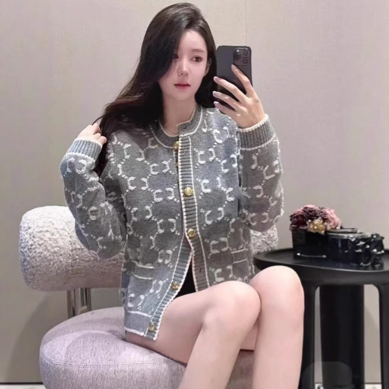 2025 New European and American Autumn and Winter Celebrity Style Three-Dimensional Letter Jacquard Knitted Cardigan Wool Blend Short Sleeve