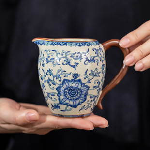 Blue and white Ru kiln fair cup kung fu tea set high-end ceramic office home tea dispenser uniform cup single anti-scalding tea sea