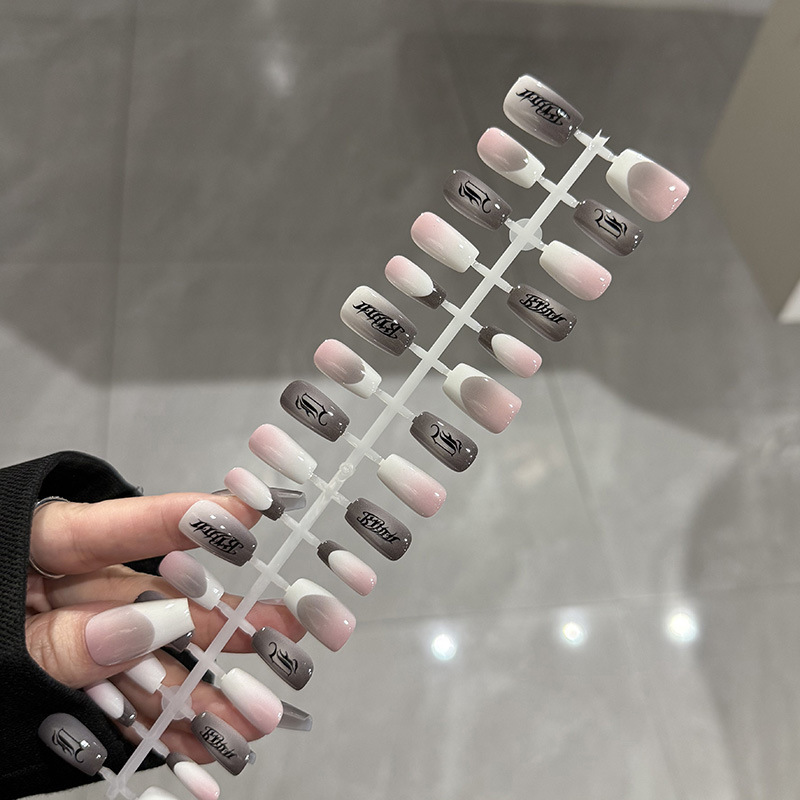预制贝拉法式穿戴美甲哥特辣妹欧美风30片装半成品手工喷涂假指甲|undefined