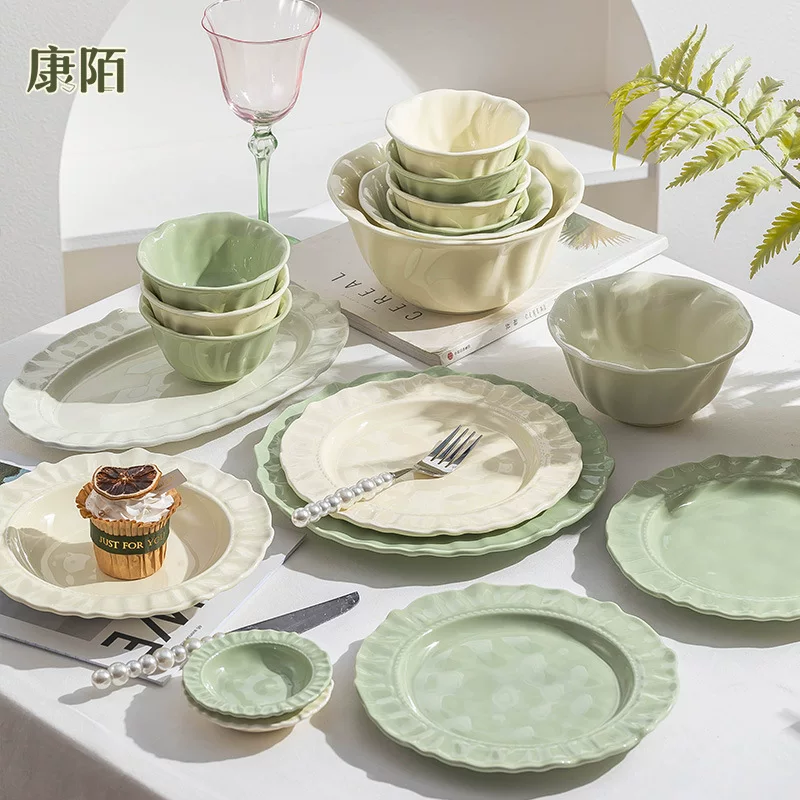 Ceramic Tableware Set, Petal-Edge Non-Slip Design, Home Dinnerware Various Sizes