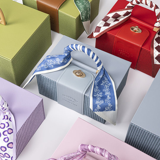 High-end Leather Portable Cosmetic Case Gift Box Wedding Accompanying Gift Wedding Return Gift Box Creative Birthday Gift Box for Best Friends