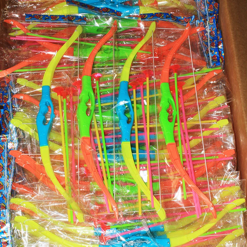 Детская Новая игрушка лук и стрелы игра стрельба конкурс мягкая кожа поп сумка присоска лук и стрелы 2 юаня маленькая игрушка оптом