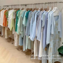 杂款女装春夏混款处理地摊库存尾货批发四季杂款直播货源东南亚