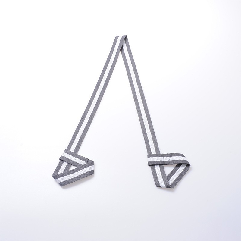 회색과 흰색 줄무늬