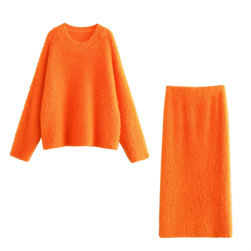 Demi-season fashionable short solid color sweater with a round…