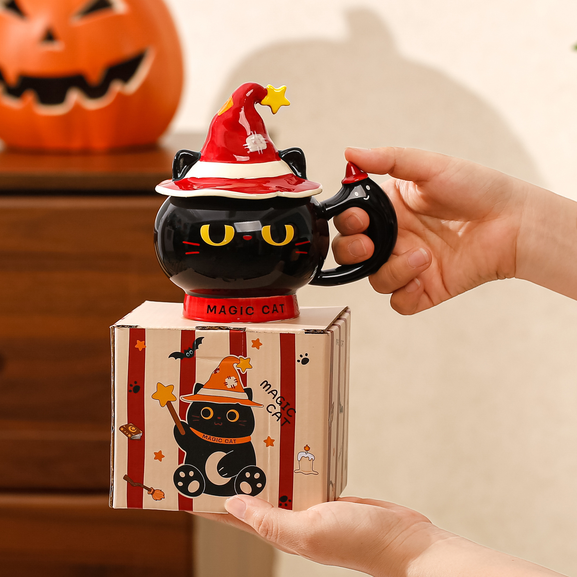 Bonito extraño sombrero mágico gato taza de cerámica de alto valor facial taza de agua con cuchara cubierta regalo de cumpleaños creativo