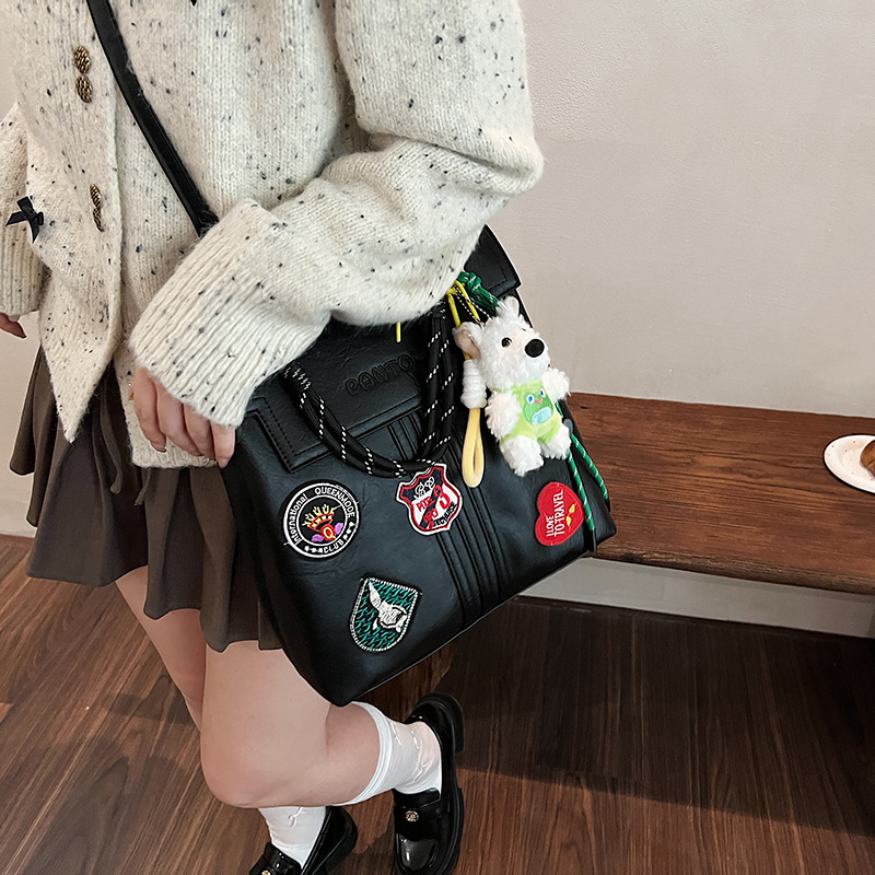 Mochila de mujer de gran capacidad para viajeros casuales 2024 nueva mochila de otoño e invierno universitaria