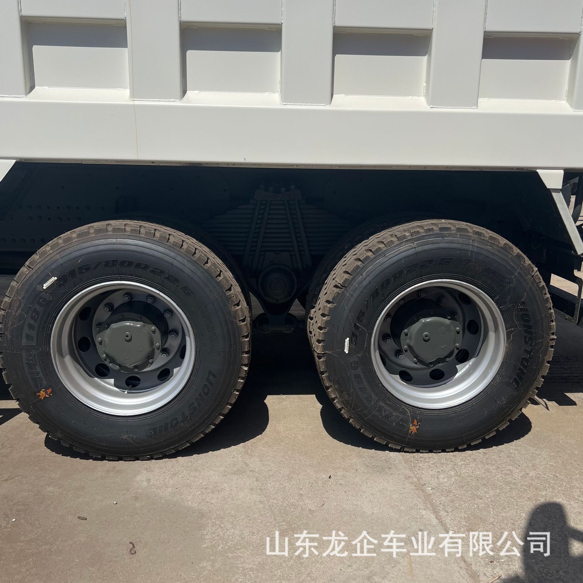 Factory Cross-Border African Howo Nx371 Dump Truck 10-Wheel Earthmoving Vehicle Engineering Transport Rear-Dump Self-Unloading Dump Truck