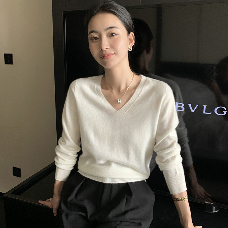 Ordos Seamless One-Piece Autumn and Winter V Neck Knitwear Women's Loose Pullover Pure Color Knitwear with Bottoming Shirt Ordos Seamless One-Piece Autumn and Winter V Neck Knitwear Women's Loose Pullover Pure Color Knitwear with Bottoming Shirt