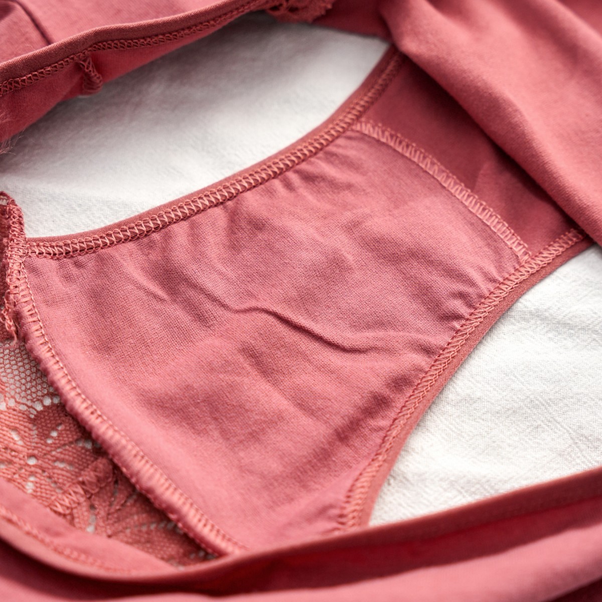 Encaje sexy talla grande ropa interior para mujer bolso cadera cintura alta entrepierna de algodón puro hueco transparente gordo MM calzoncillos estilo explosivo transfronterizo