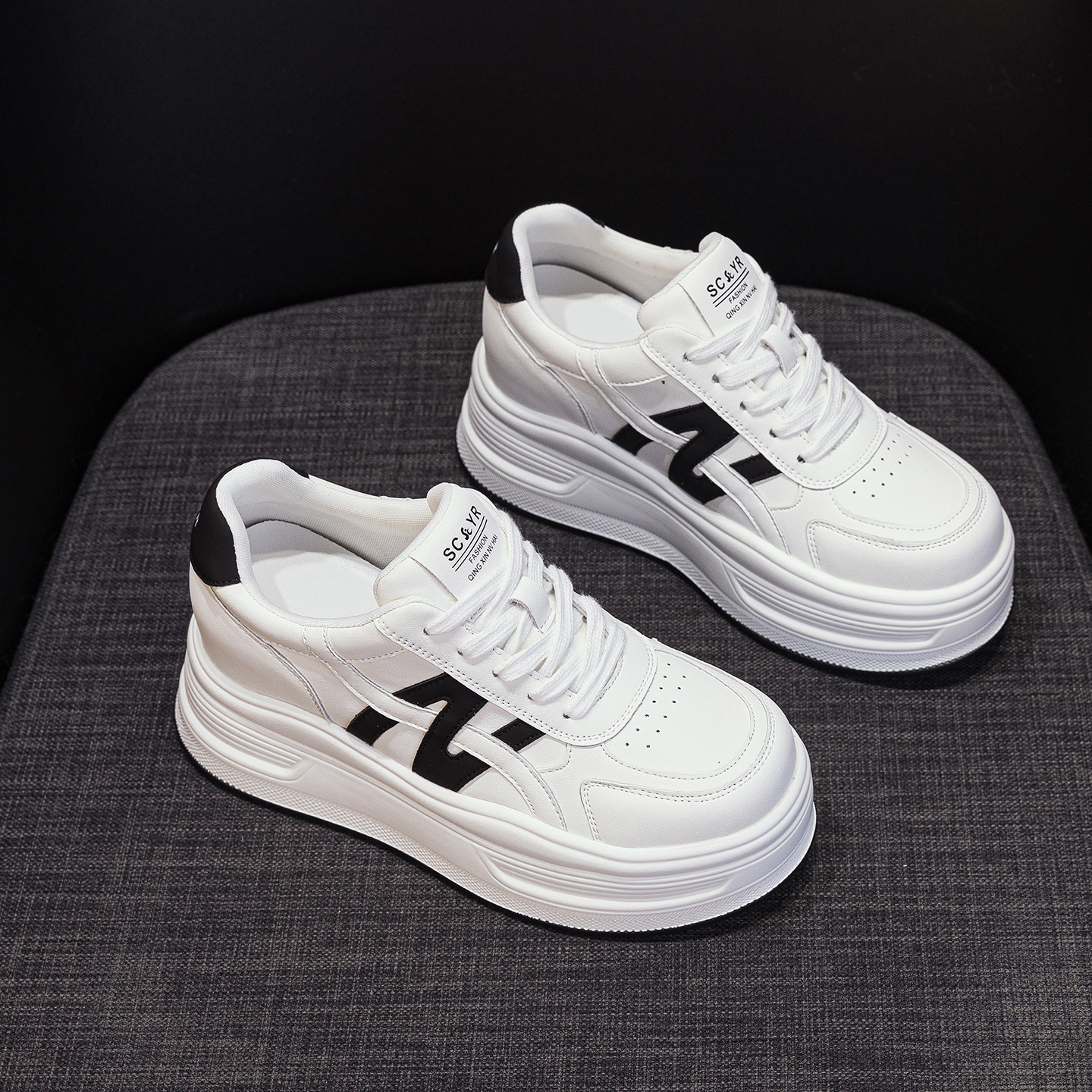 Giày sneaker nữ đế dày tăng chiều cao phong cách thể thao — M2963 màu đen, M2963 màu trắng, M2963 màu đỏ