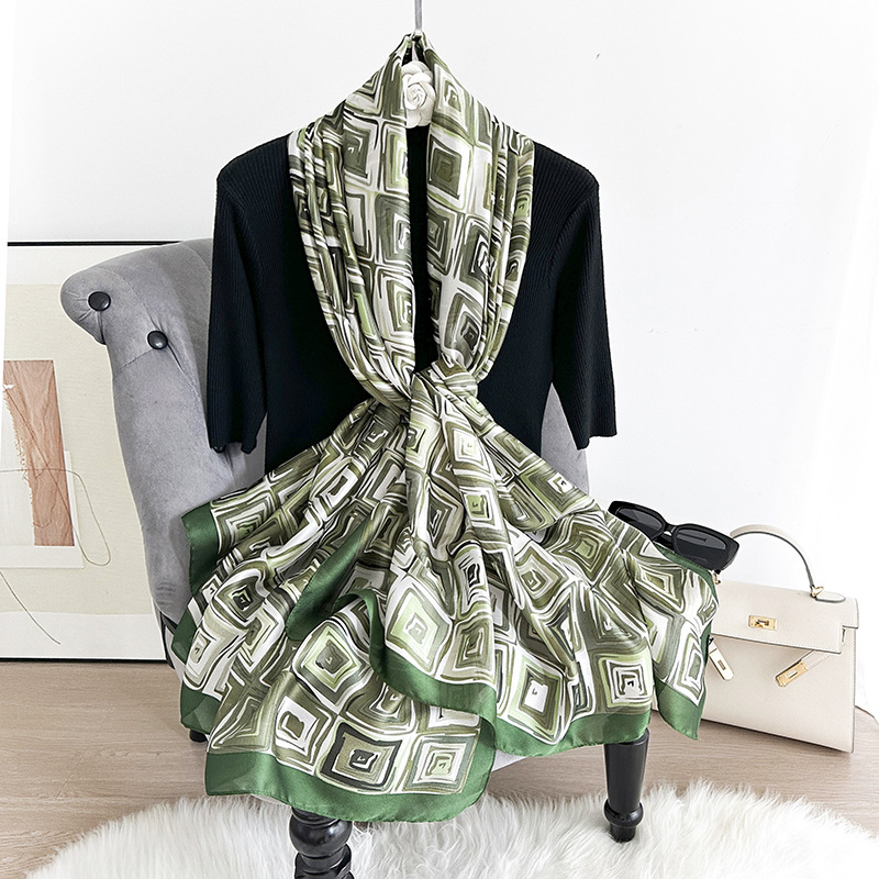 Estilo coreano estilo geométrico bufanda de seda de alta calidad falda exterior femenina a juego chal de decoración de moda bufanda de regalo para madre