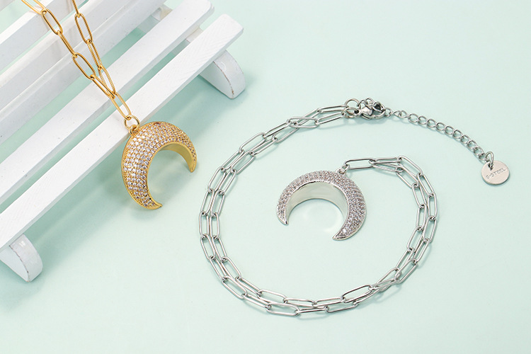 Copper Material Fashion New Crescent Pendant Collarbone Chain Copper Necklace