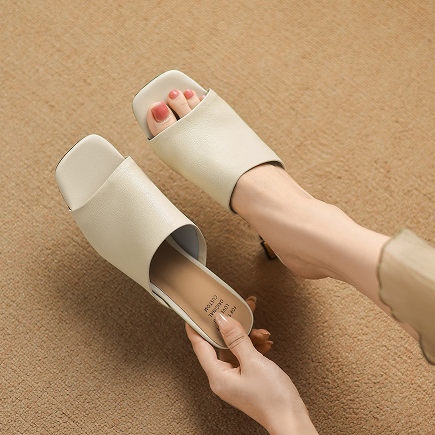 Sandal cao gót nữ mũi hở da cừu gót vuông 5 cm — đen