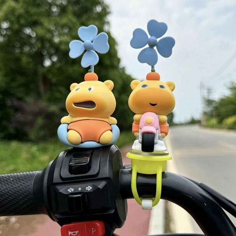 Electric Vehicle Decoration Capybara Lulu Rotating Windmill Bicycle Motorcycle Universal Cute Decorative Toy Pendant Electric Vehicle Decoration Capybara Lulu Rotating Windmill Bicycle Motorcycle Universal Cute Decorative Toy Pendant