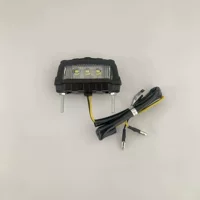 Аксессуары для мотоциклов Спортивный автомобиль внедорожник модифицированный универсальный светодиодный номерной знак небольшой задний фонарь предостерегающий задний фонарь