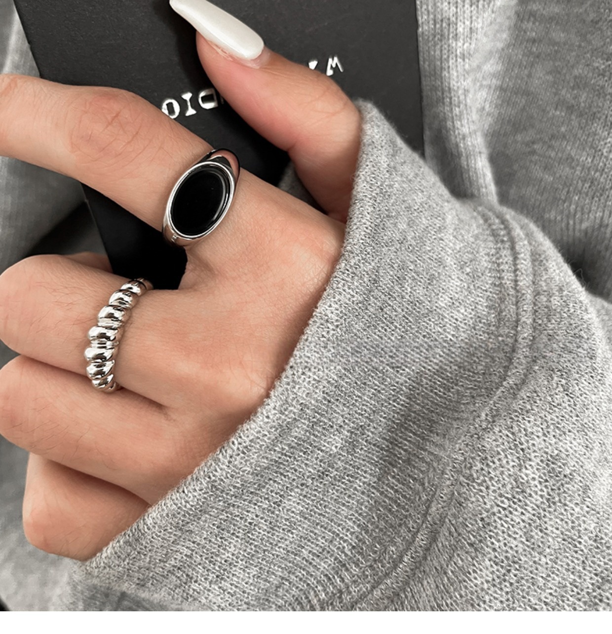 Minimalist Designer Ring For Women Adjustable Oval Black Finish_voghion.com