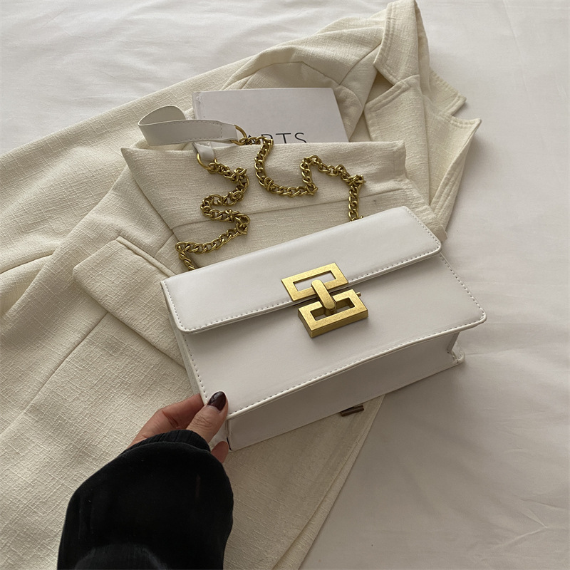 Bolsos pequeños populares de este año para mujer 2024 nuevo bolso de axila de hombro de cadena de verano de moda