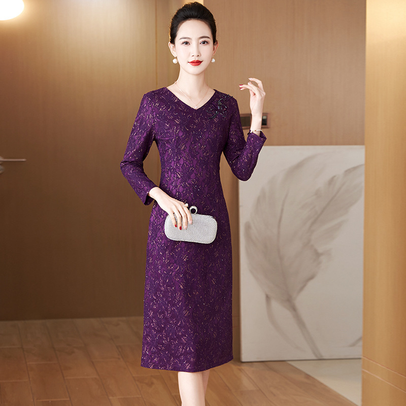 Spring new exquisite mid-length lace embroidered mother's dress, fashionable and stylish slim-fit modified cheongsam dress