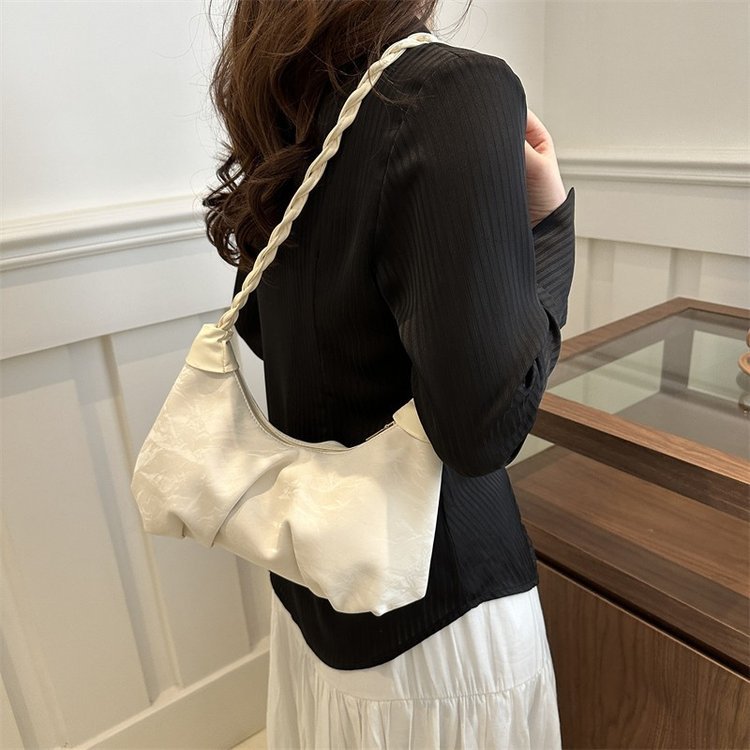 Diseño francés de nicho nubes plegadas bolsas debajo de las axilas para mujeres 2024 nuevo verano textura alta mochila de hombro