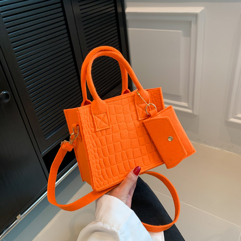 Patrón de cocodrilo de fieltro color sólido portátil pequeño bolso cuadrado conjunto de tres piezas bolso de la madre y el niño 2023 popular hombro crossbody simple bolso de las mujeres
