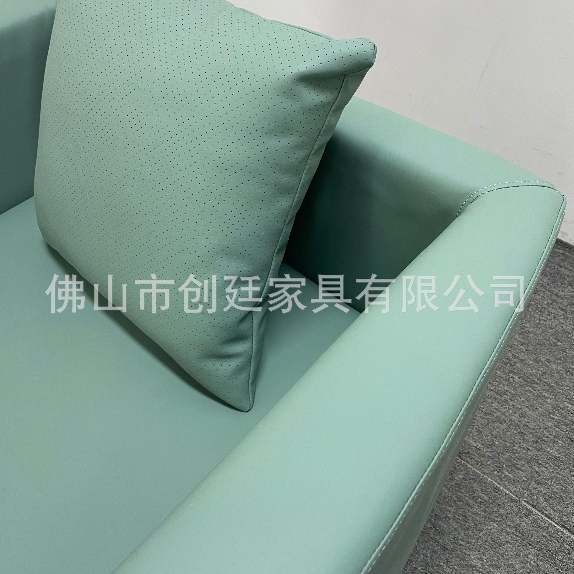)}K385Q$81L~X3W1RJ)$[$H.jpg